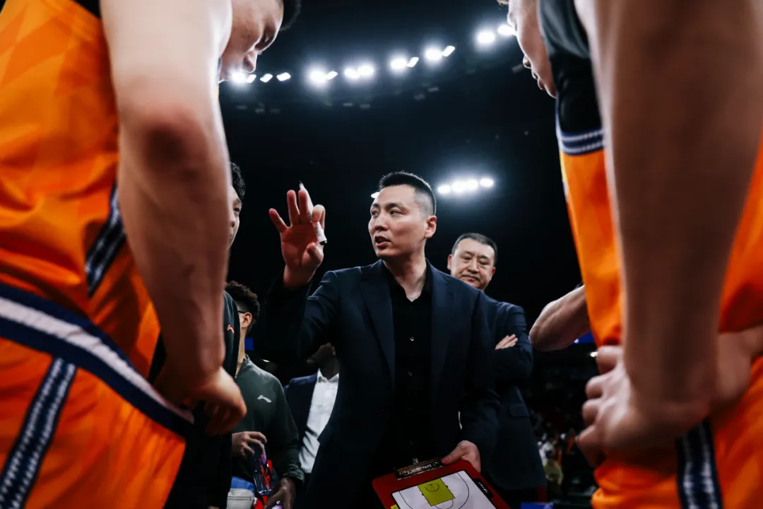 胜亿优配 新民体育丨上海男篮主帅卢伟要转行？