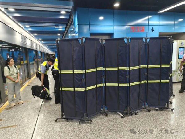 永华证券 乘客从心脏骤停到恢复呼吸，上海地铁上演生死救援