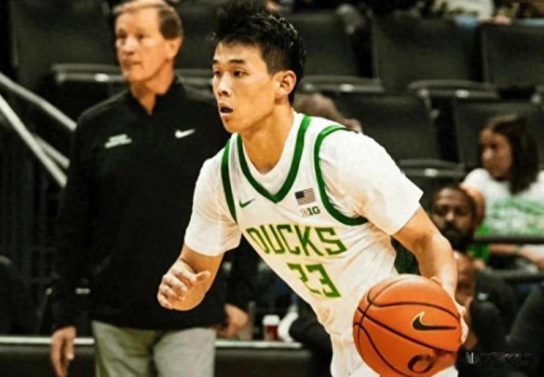 天载配资 林葳NCAA首秀, 暴砍10分4助攻, 表现远胜杨瀚森, 郭士强鼓掌